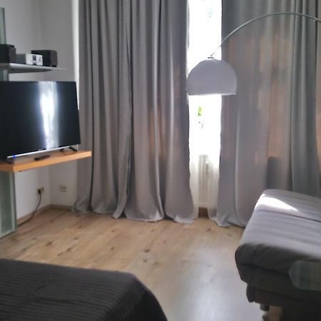Gemuetliche Ferienwohnung Im Erdgeschoss- Jenaer Strasse Erfurt Eksteriør bilde