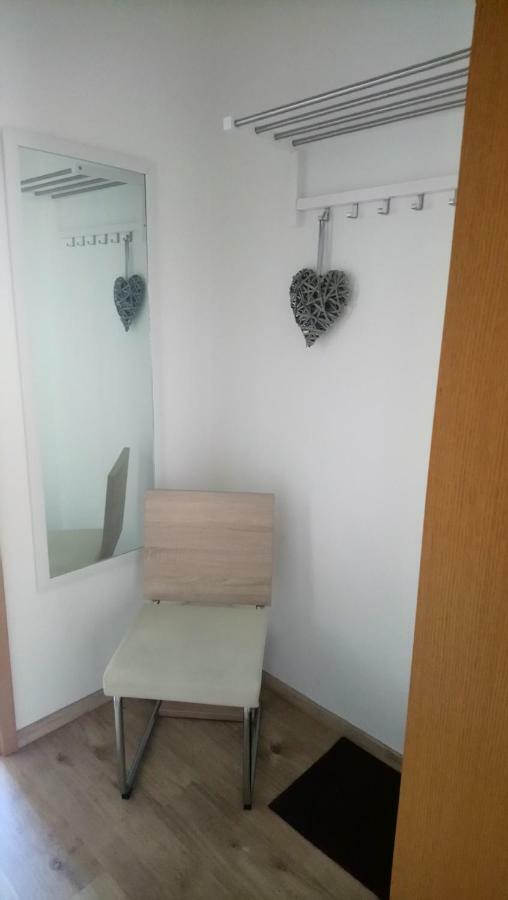 Gemuetliche Ferienwohnung Im Erdgeschoss- Jenaer Strasse Erfurt Eksteriør bilde