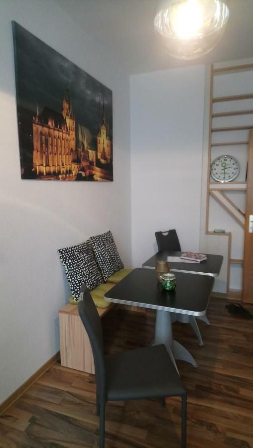 Gemuetliche Ferienwohnung Im Erdgeschoss- Jenaer Strasse Erfurt Eksteriør bilde